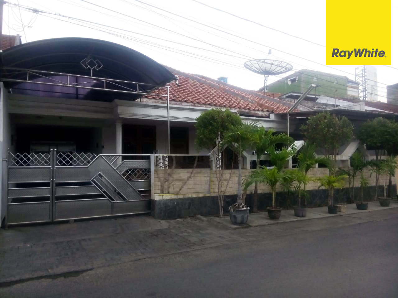 Rumah Dijual Jalan Cipunegara Darmo Surabaya