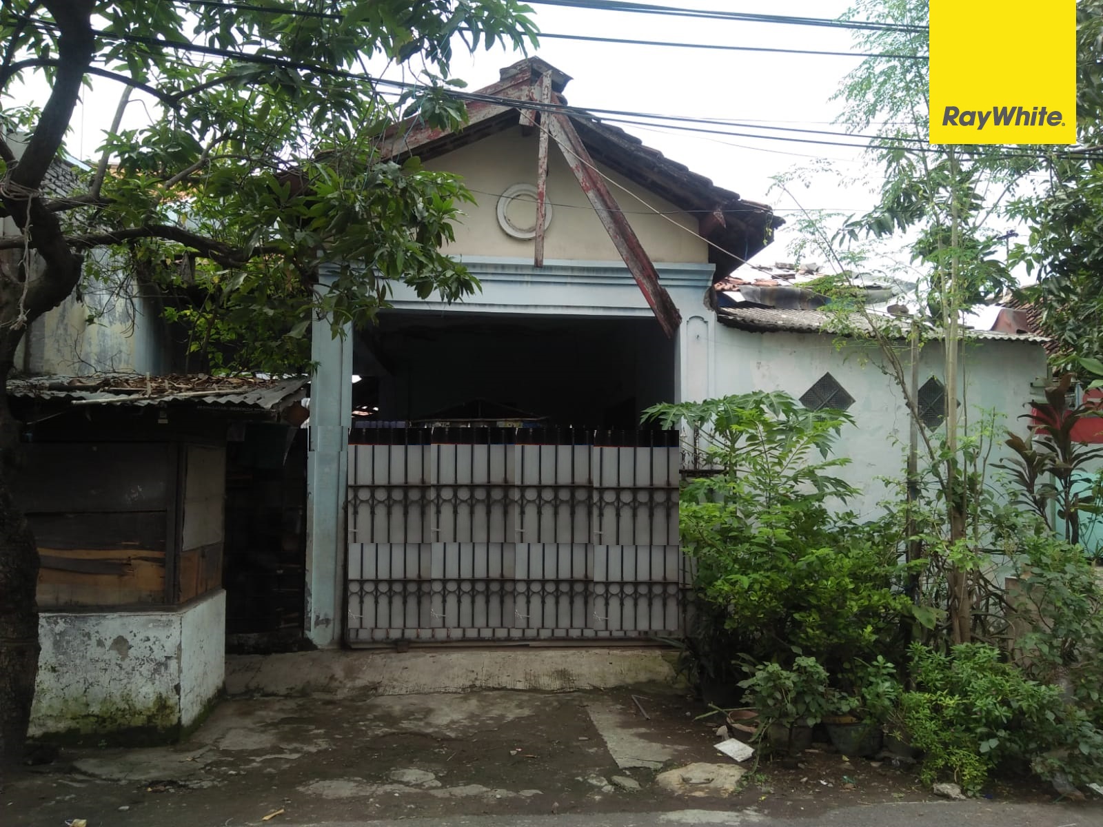 Rumah Dijual Petemon Surabaya