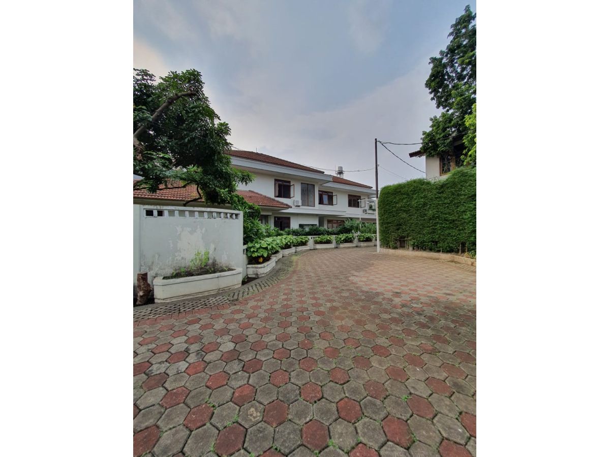 Dijual Rumah Strategis Belakang Citos Jakarta Selatan AG1932