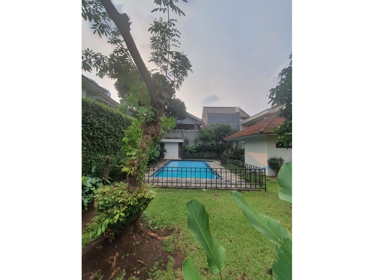 Dijual Rumah Strategis Belakang Citos Jakarta Selatan AG1932