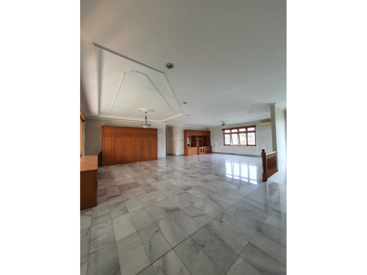 Dijual Rumah Strategis Belakang Citos Jakarta Selatan AG1932