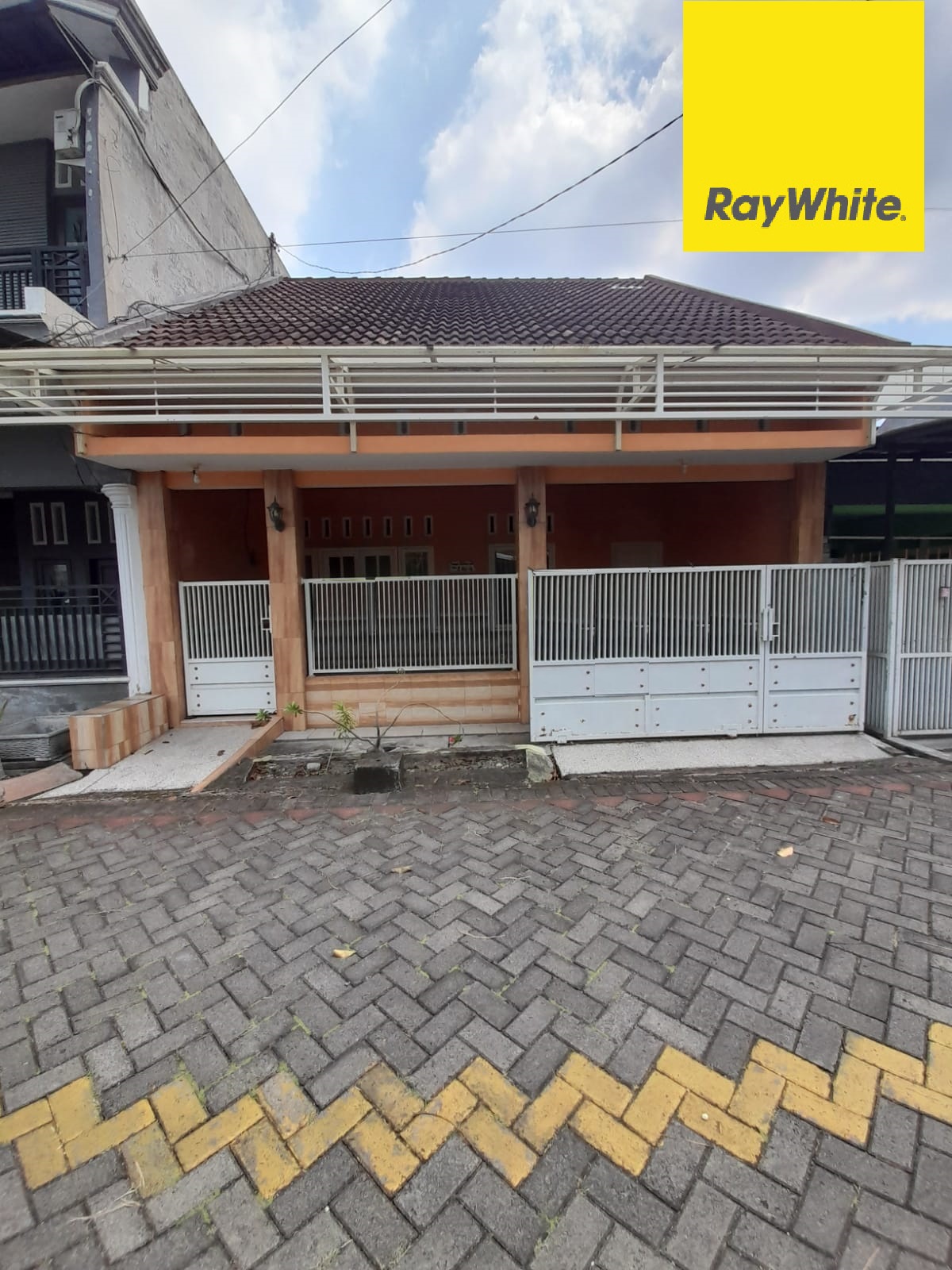 Rumah Dijual Pondok Indah Maritim Indah, Wiyung, Surabaya