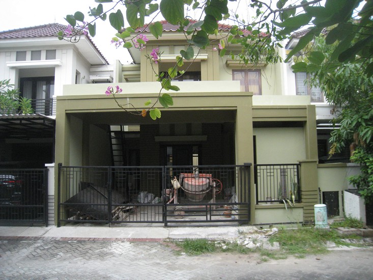 Rumah Central Park A.Yani Regency, Ketintang, Surabaya.