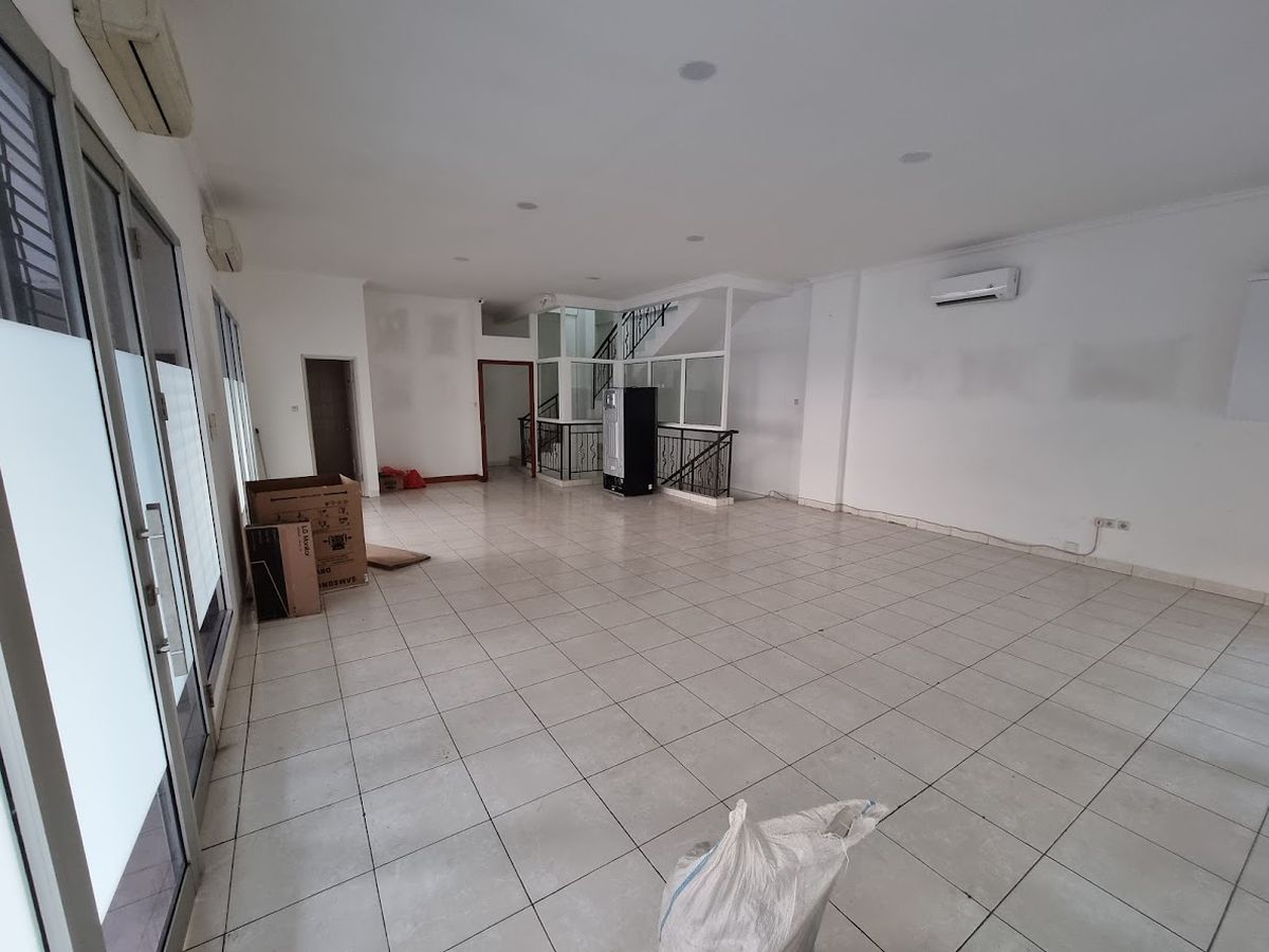 Dijual Ruko 5 Lantai di Central Park, Jakarta Barat AG1944