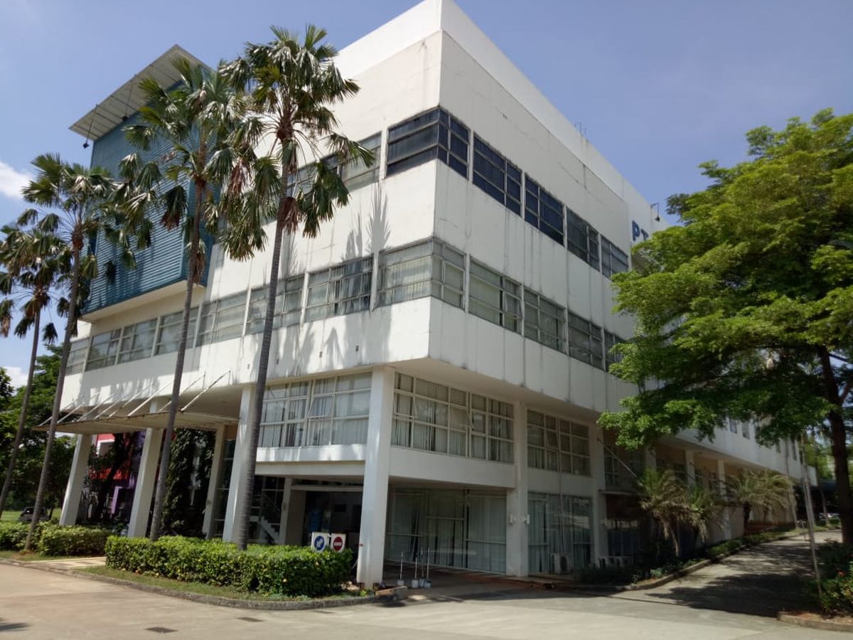 Dijual Kantor Easton Commercial Building, Lippo Cikarang AG1953