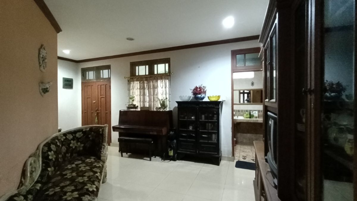 Dijual Rumah Dengan Tanah Luas di Bangbarung, Kota Bogor PR1902