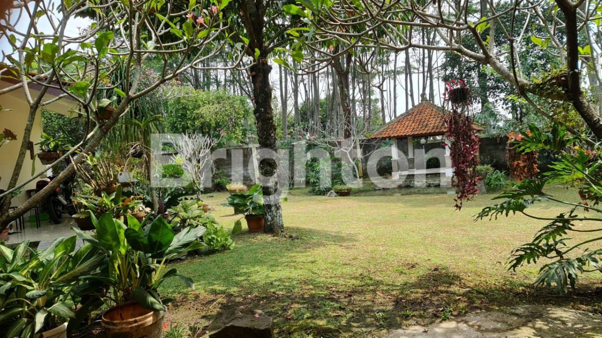 Dijual Rumah Luas Cocok Untuk Usaha di Sukaraja, Kab. Bogor