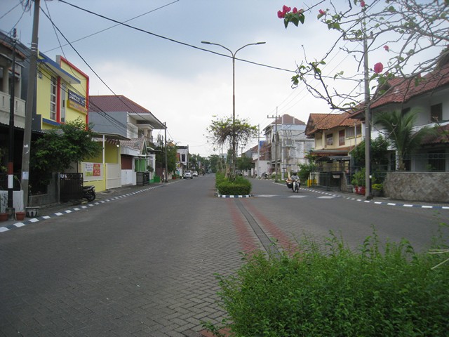 Rumah Terawat Siaphuni SHM diPerumahan Babatan Pratama, Surabaya