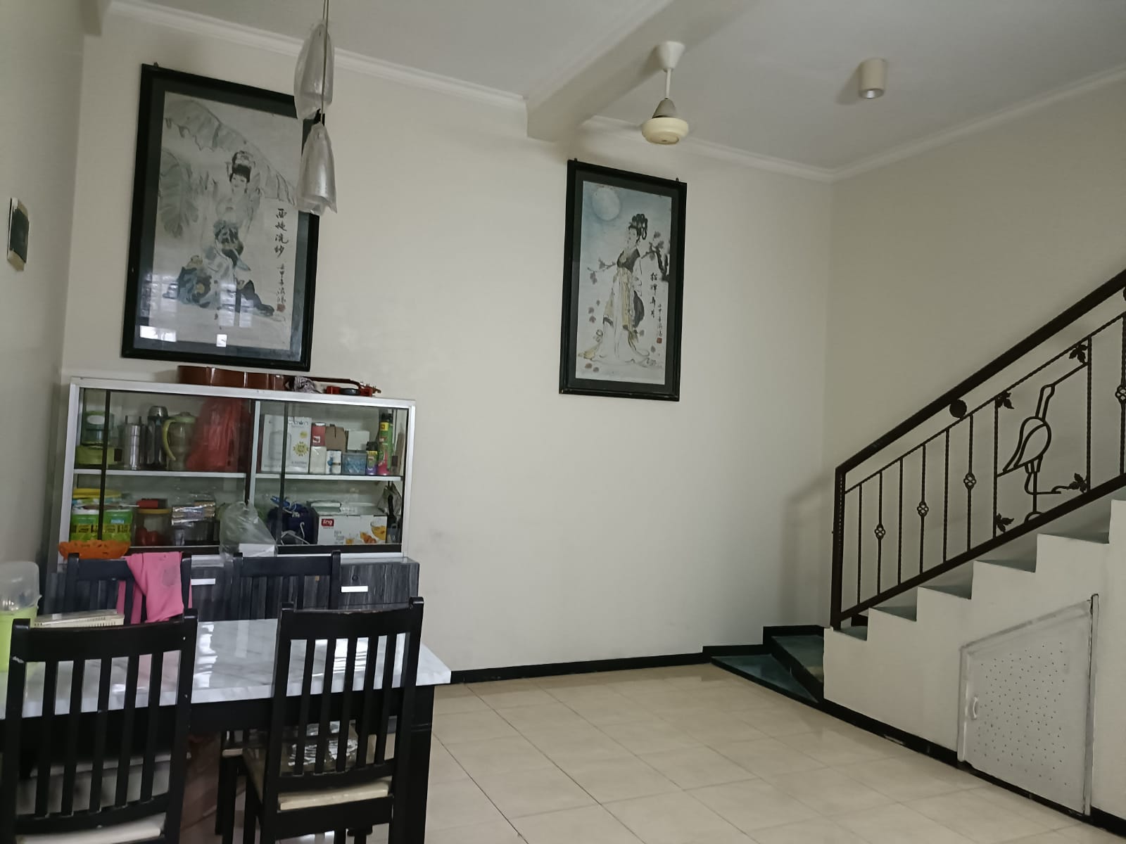 Rumah 2 Lantai Dijual Baratajaya, Gubeng, Surabaya