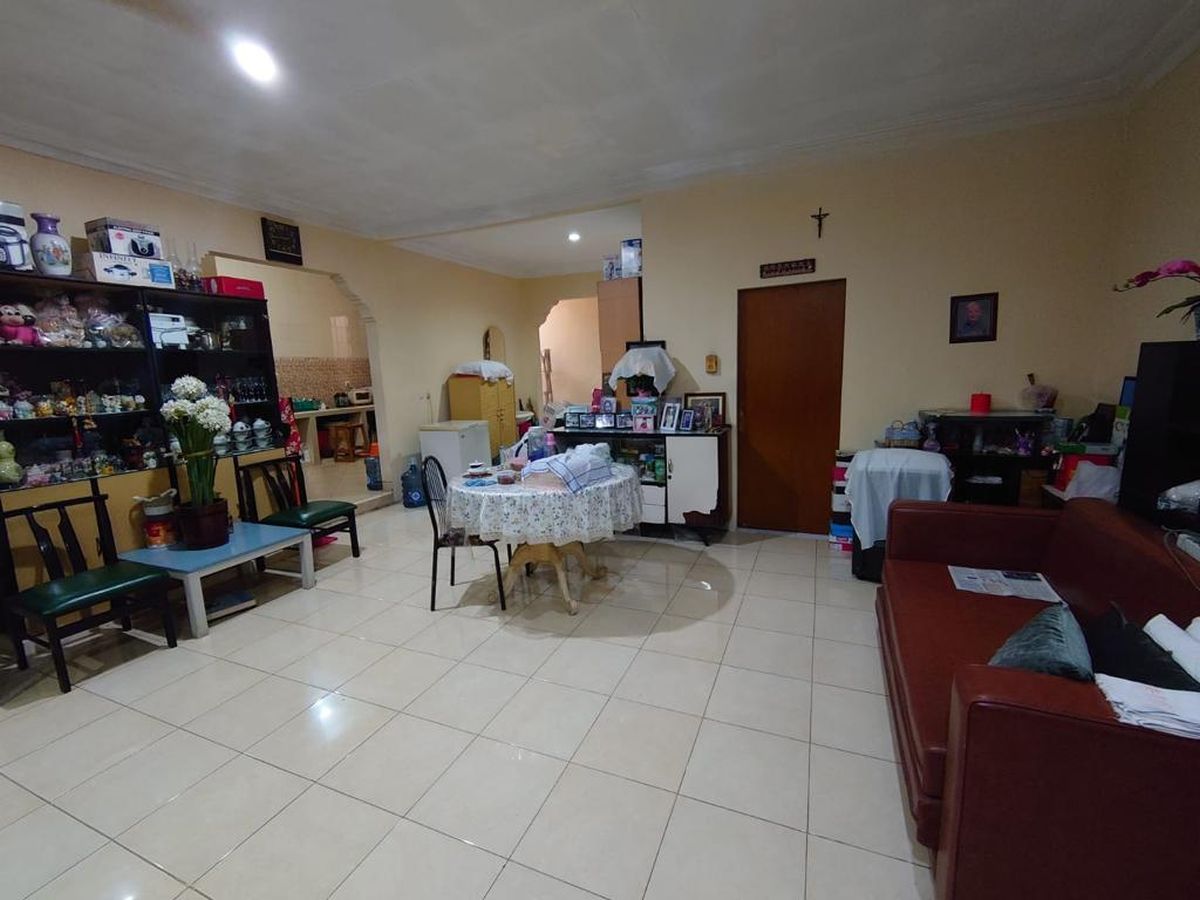 Dijual Rumah Dengan Tempat Usaha di Tanjung Priok AG1974