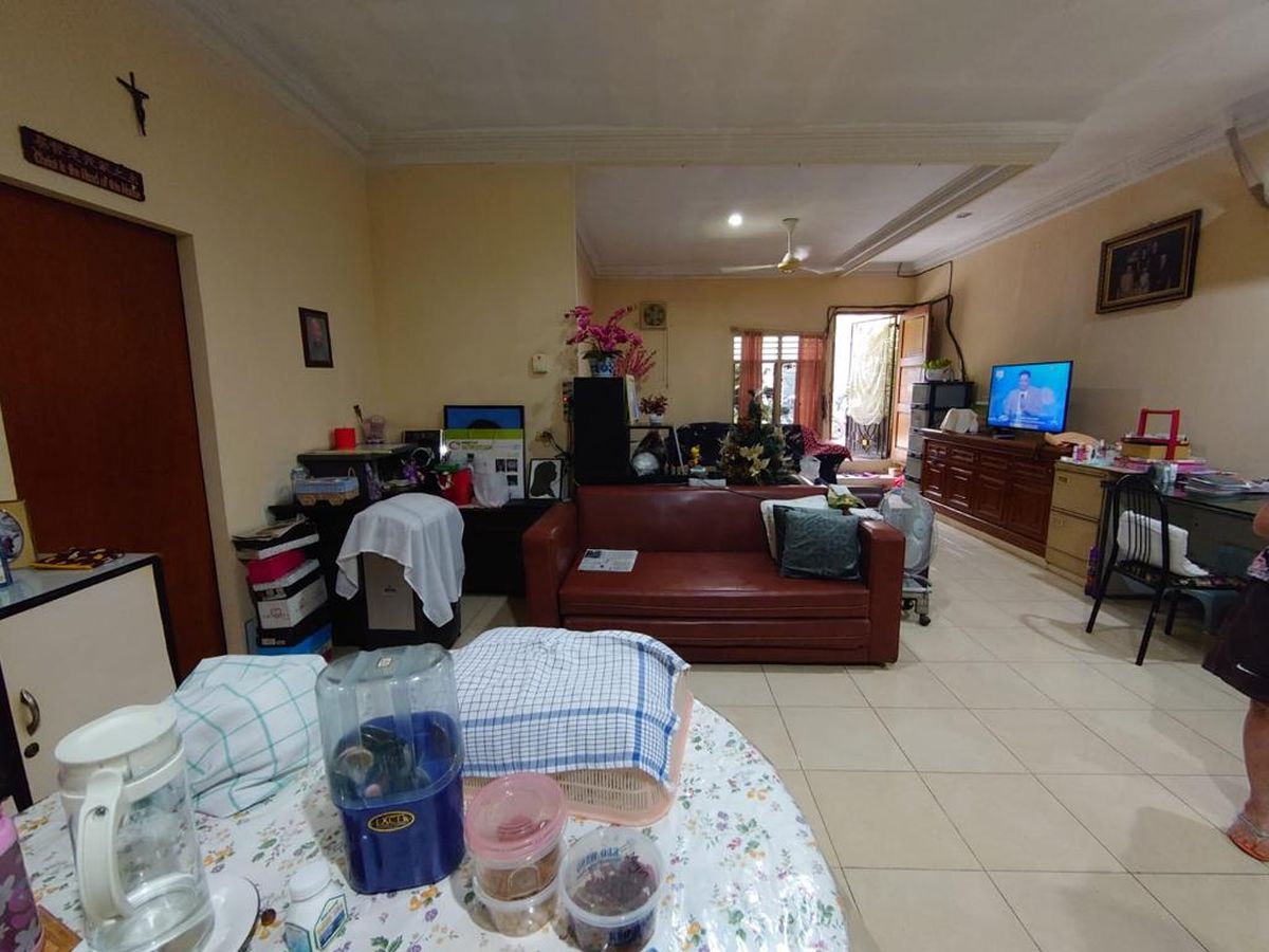 Dijual Rumah Dengan Tempat Usaha di Tanjung Priok AG1974
