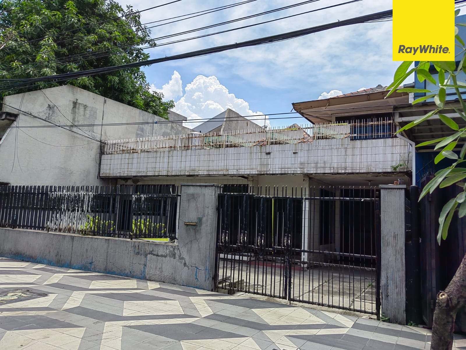 Disewakan Rumah 2 lantai di Perak Barat Surabaya Utara