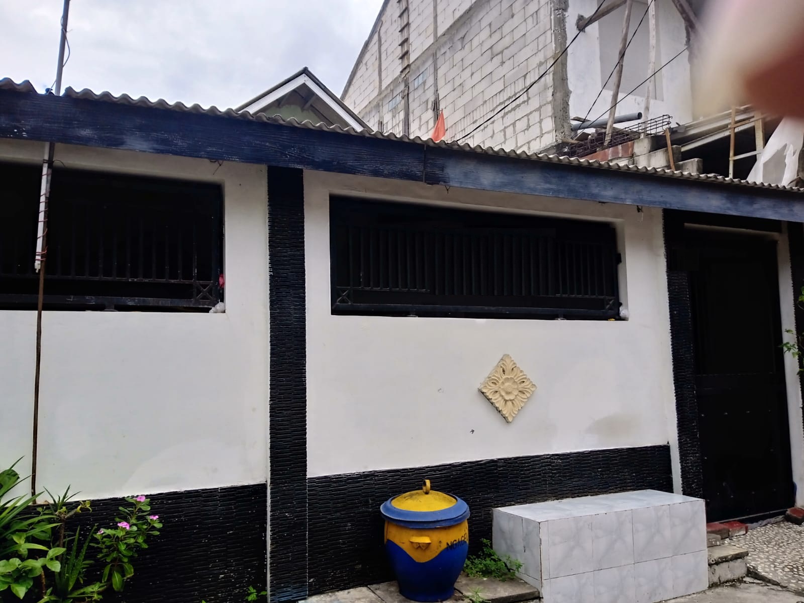 rumah dijual ngagel tirto surabaya