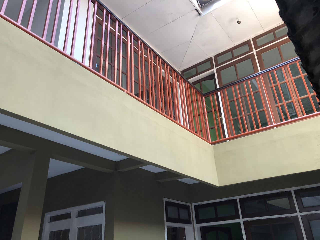 Rumah 2 Lantai Dijual Wisma Lidah Kulon, Lakarsantri, Surabaya