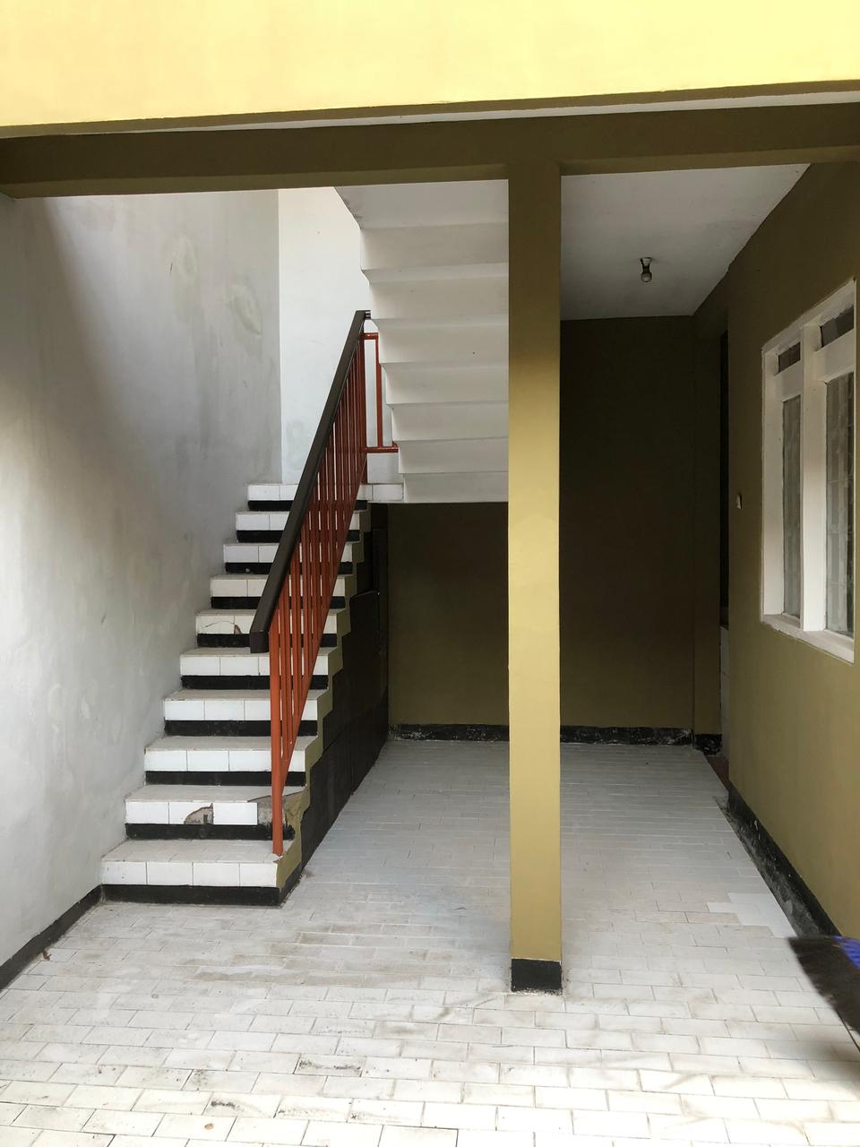 Rumah 2 Lantai Dijual Wisma Lidah Kulon, Lakarsantri, Surabaya