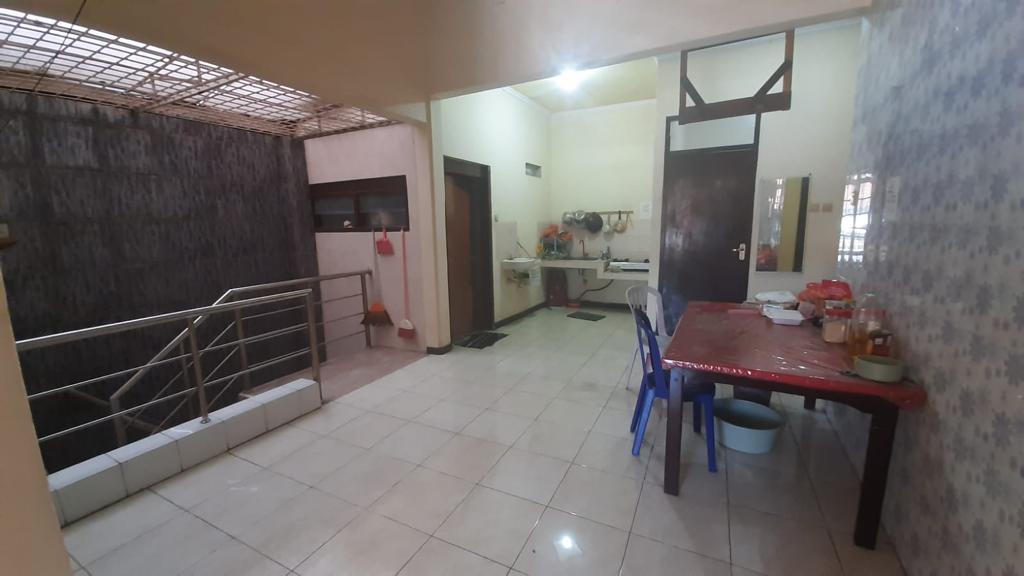 Rumah Dijual 2 Lantai di Jl. Pucang Anom Timur, Surabaya