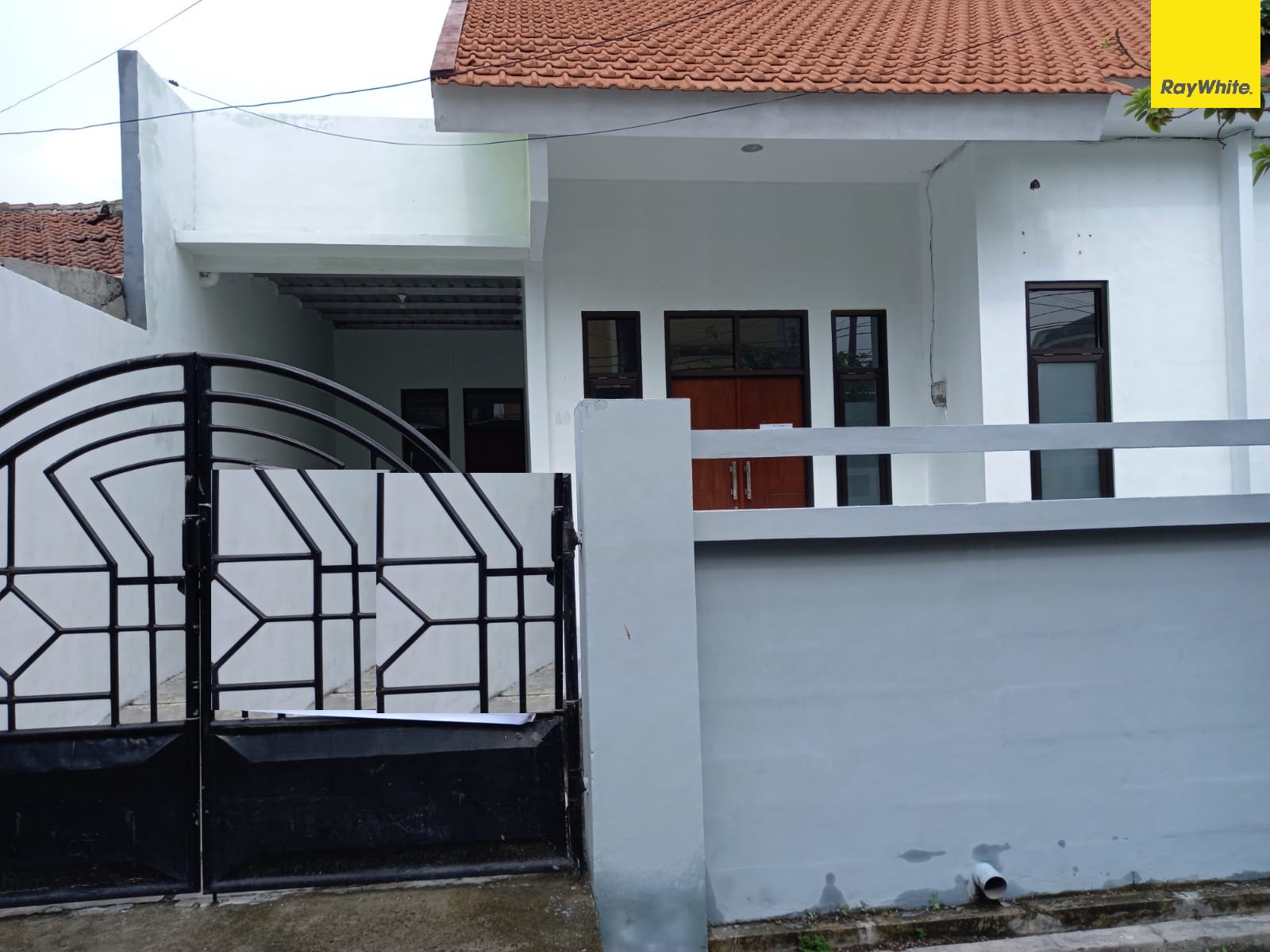 Dijual Rumah SHM Lokasi di Jalan Rungkut Harapan, Surabaya