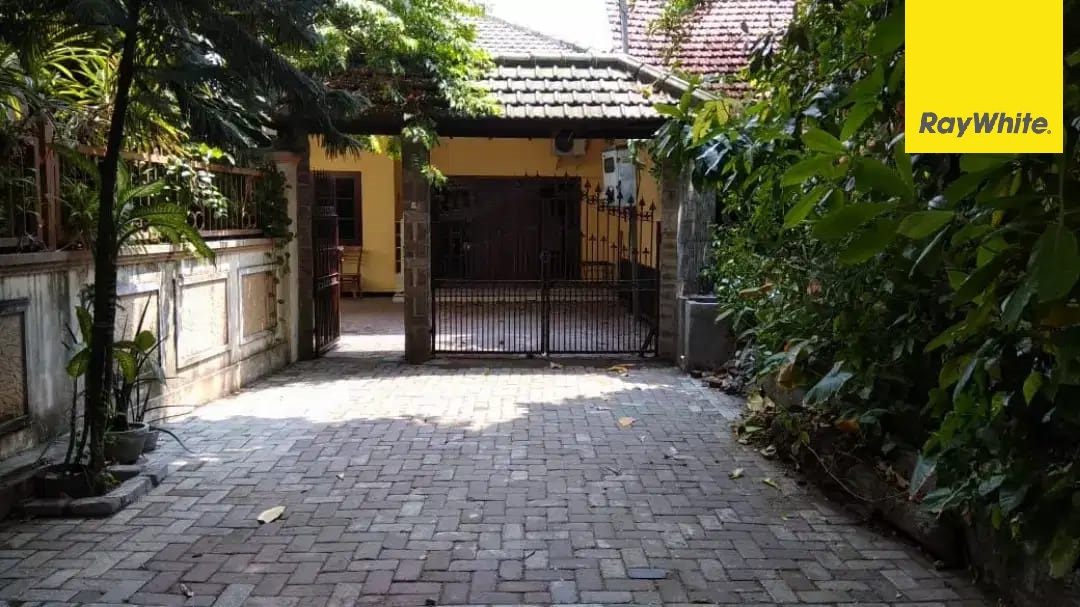 Dijual Rumah di Jalan Monginsidi, Surabaya Pusat