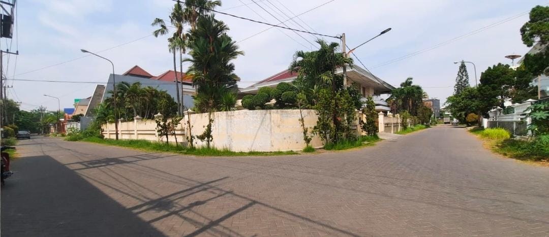 Dijual Rumah SHM di Jl Dharmahusada Indah Barat, Gubeng Surabaya