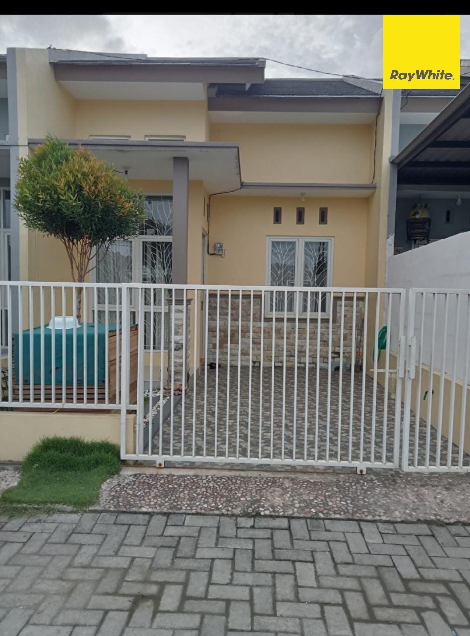 Dijual Rumah SHM Lokasi di Jalan Tambak Wedi Lebar, Surabaya