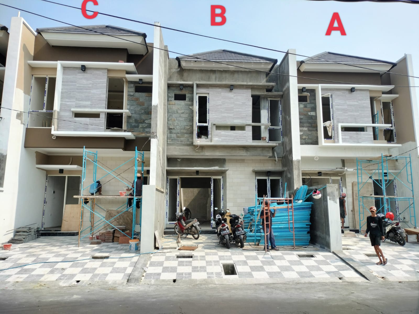 Dijual Rumah Baru 2 lantai Row 3 Mobil Babatan Pantai Surabaya