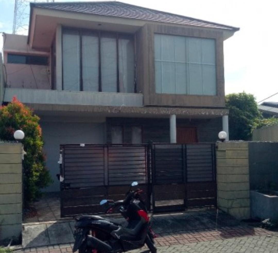 Dijual Rumah 2 lantai SHM Jl Dharmahusada Indah Tengah Surabaya