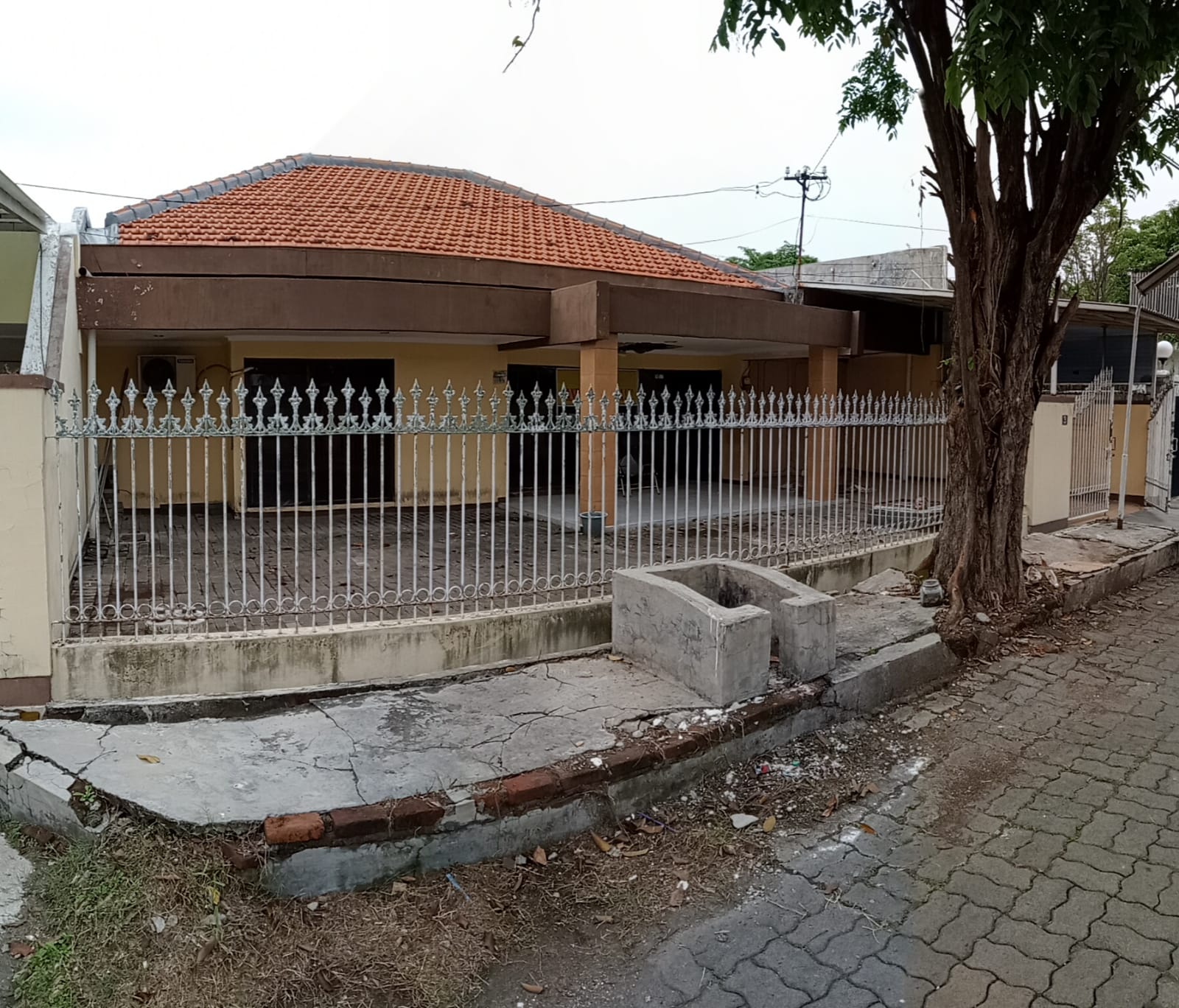 rumah dijual dharmahusada utara surabaya