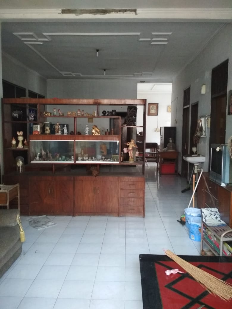 Dijual Cepat Rumah Hitung Tanah SHM Lokasi di Sutorejo Utara