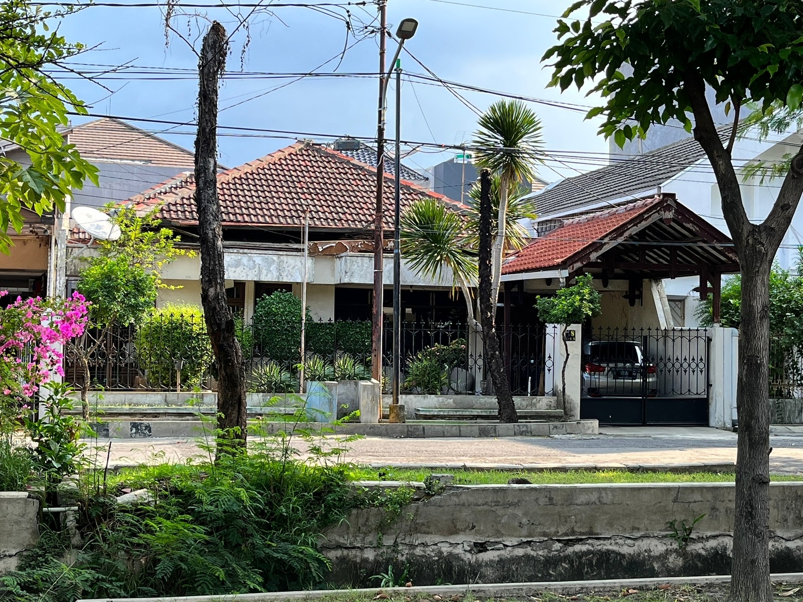 rumah dijual manyar kertoadi surabaya