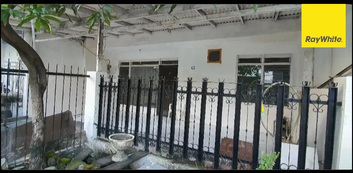 Rumah Dijual Lokasi di Jalan Mulyosari Tengah, Surabaya