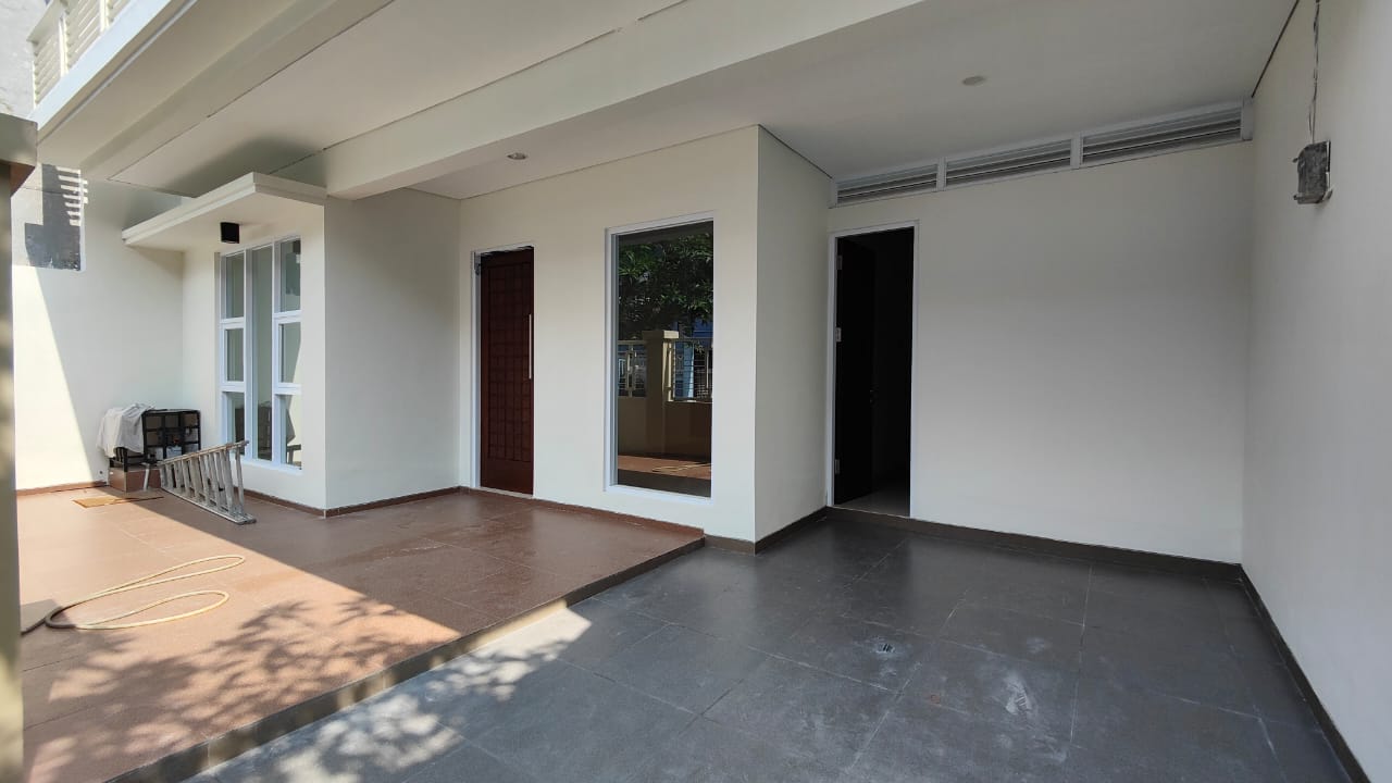 Dijual Rumah SHM 2 Lantai di Jl. Jambangan Kebon Agung, Surabaya