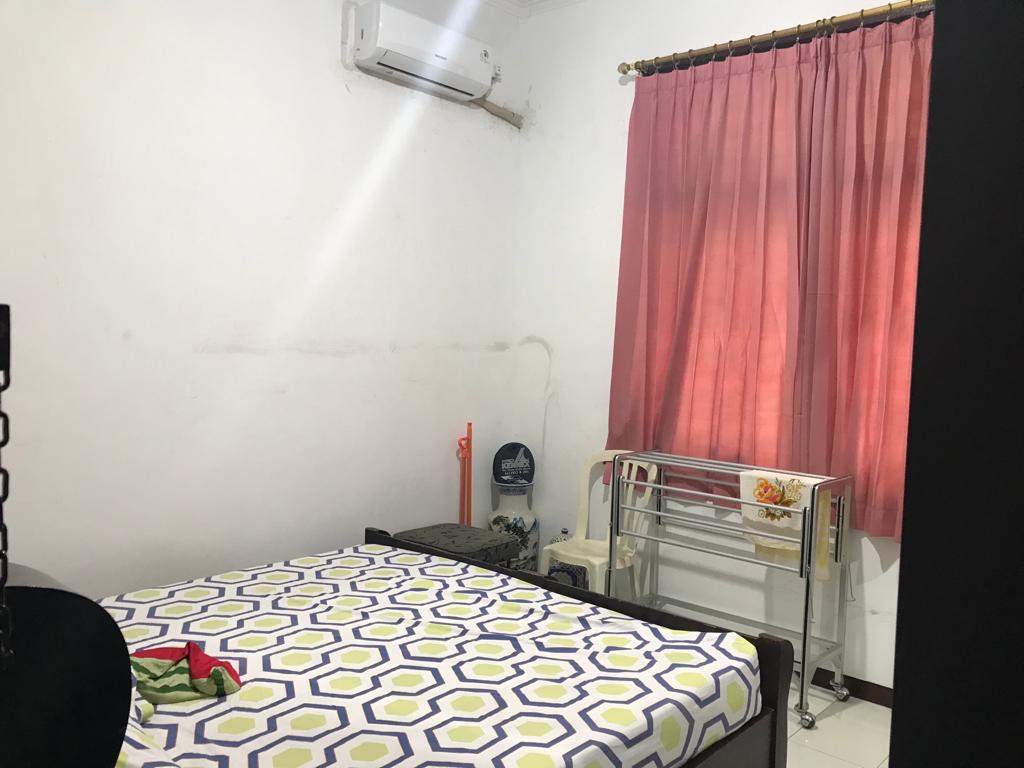 Disewakan Rumah 2 Lantai Lokasi di Manyar tirtoyoso, Surabaya