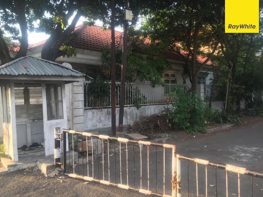 Rumah Dijual 1,5 Lantai di Jl. Gayungsari Barat, Surabaya