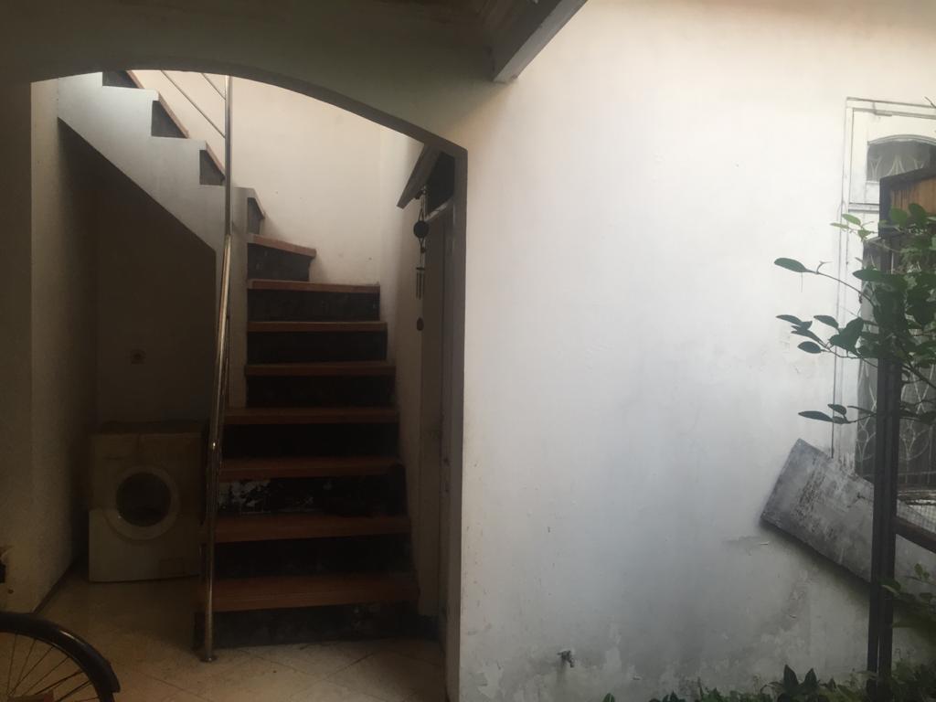 Rumah Dijual 1,5 Lantai di Jl. Gayungsari Barat, Surabaya