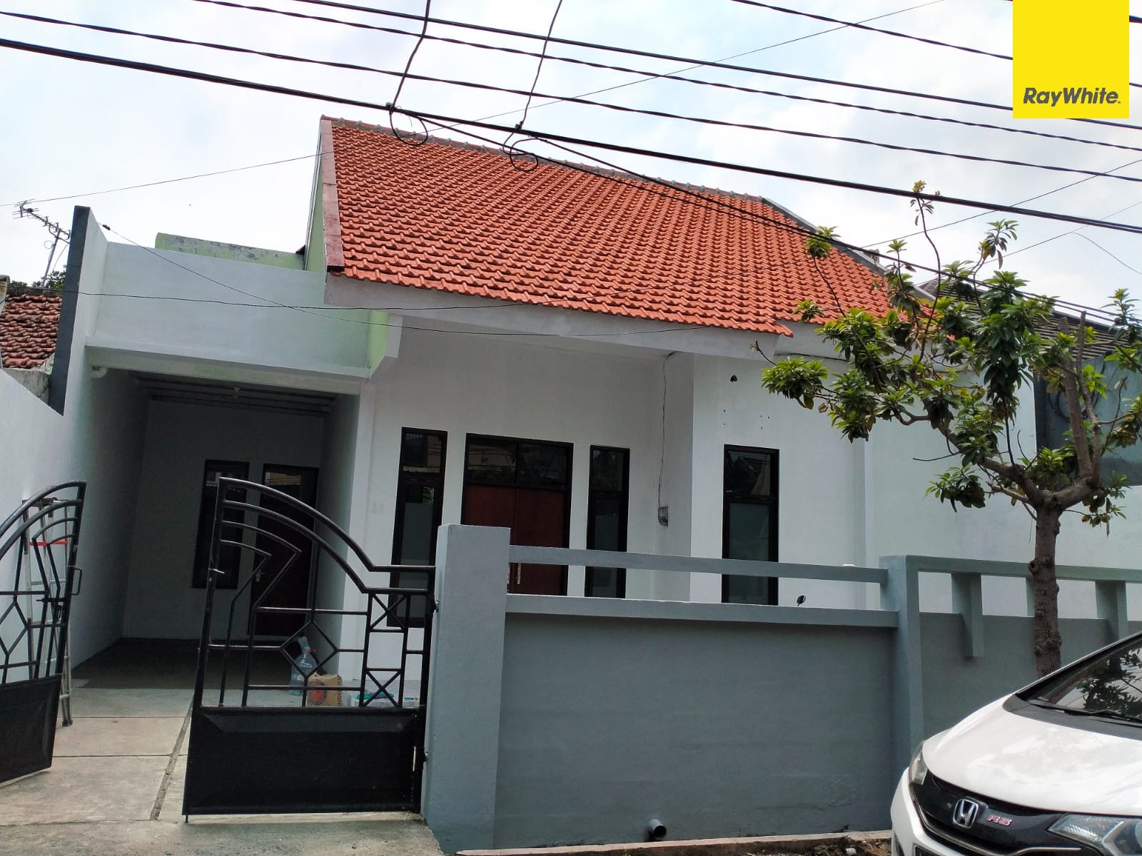 Rumah Dijual Lokasi Strategis di Jl. Rungkut Harapan Surabaya