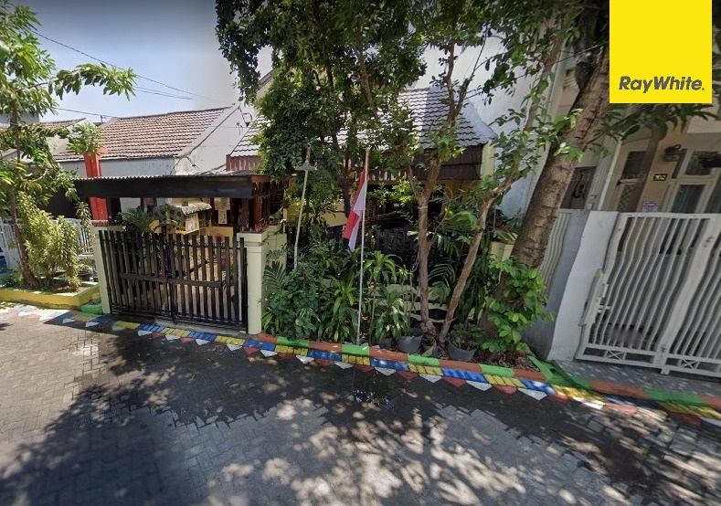 Dijual Rumah 1,5 Lantai di Jl. Raya Bengawan Solo, Gresik