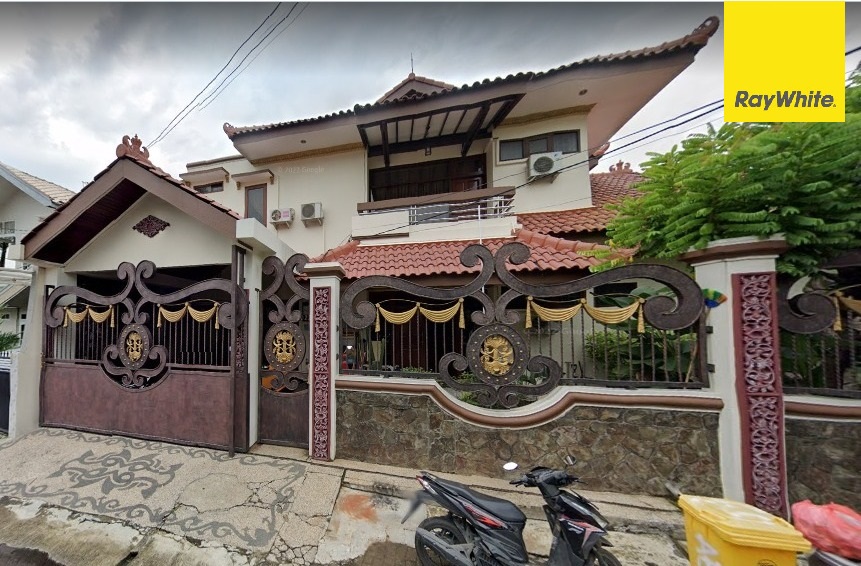 Dijual Rumah Bangunan 2 Lantai Lokasi di Prapen Indah Timur