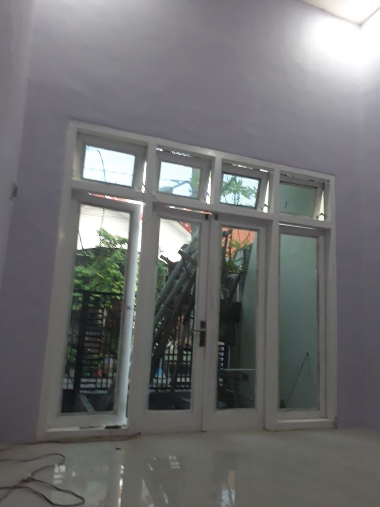 Rumah Disewakan Lokasi Strategis di Jl. Kapas Gading Madya, SBY