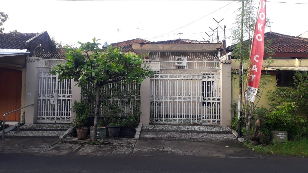 Dijual Rumah Strategis di Tepi Jalan Besar Kota Surakarta PR1917