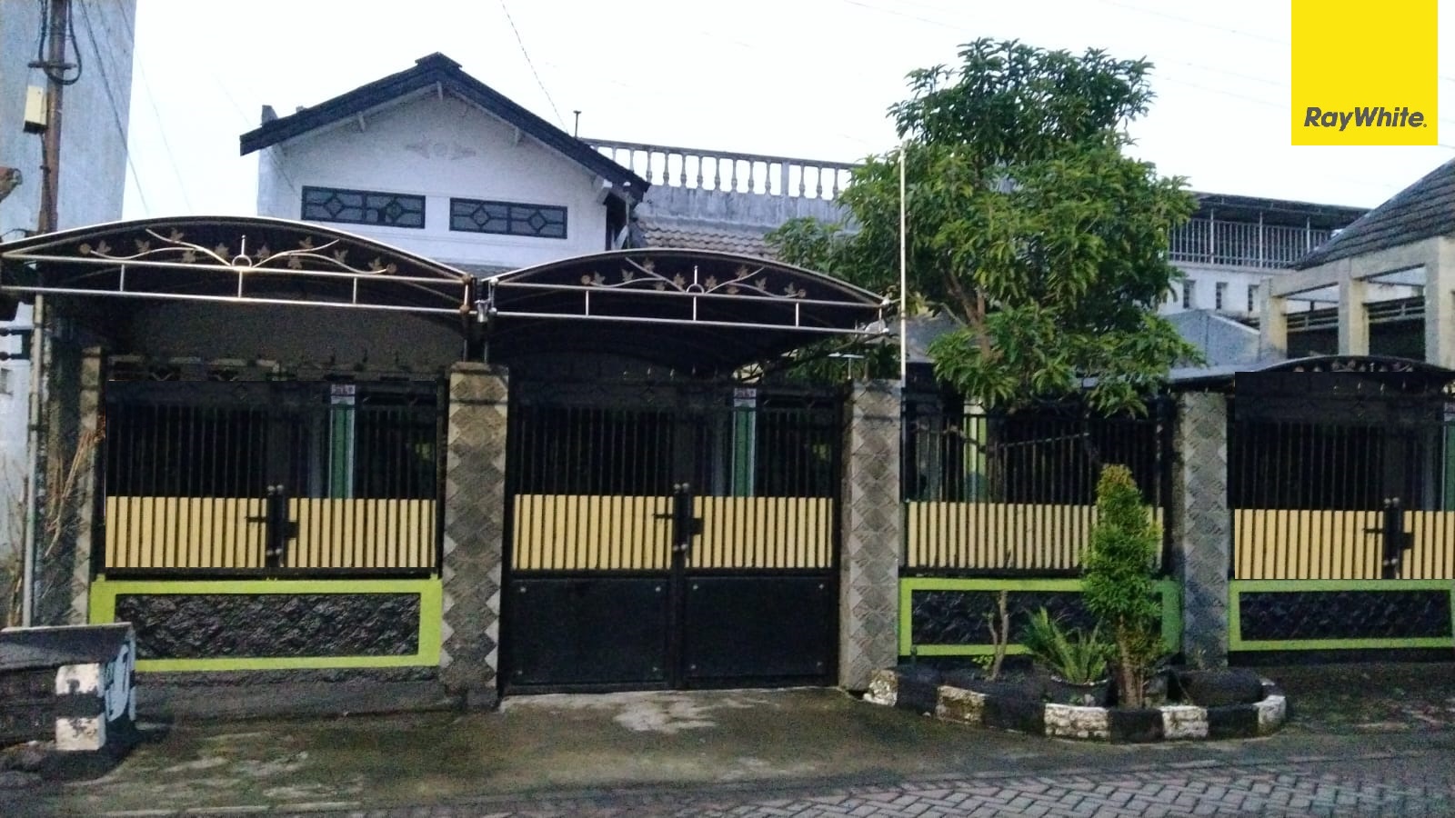 Rumah Dijual 2 Lantai di Jl Candi Lontar, Surabaya