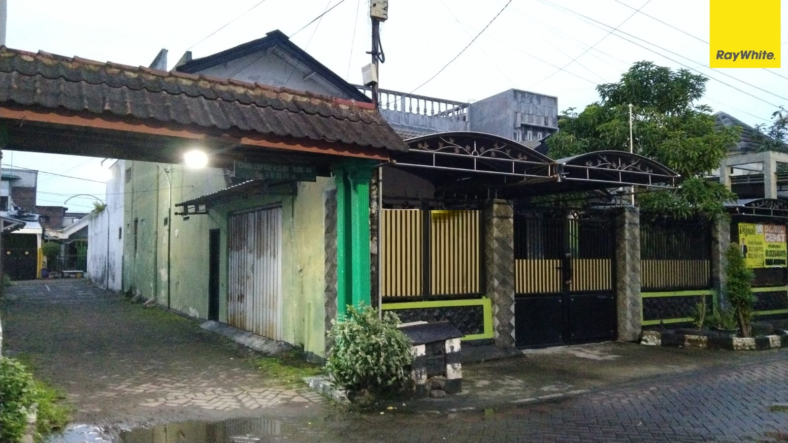 Rumah Dijual 2 Lantai di Jalan Candi Lontar, Surabaya