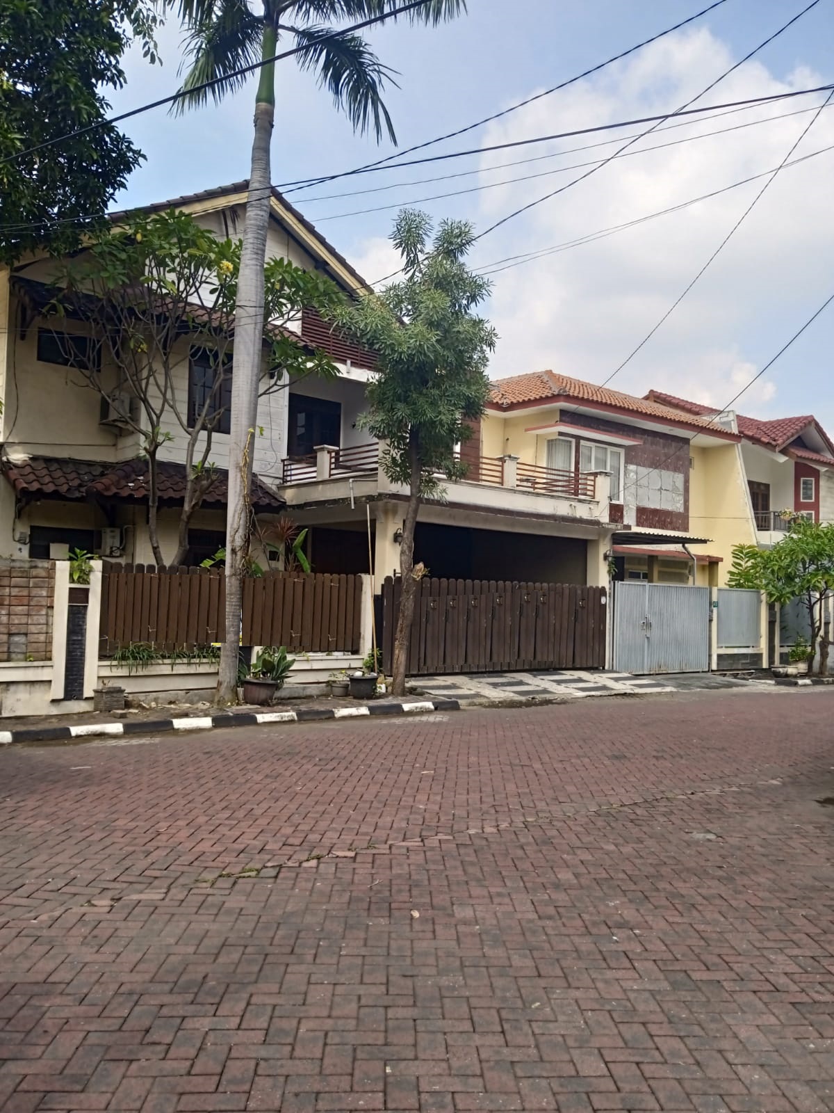 rumah dijual prapen indah timur surabaya