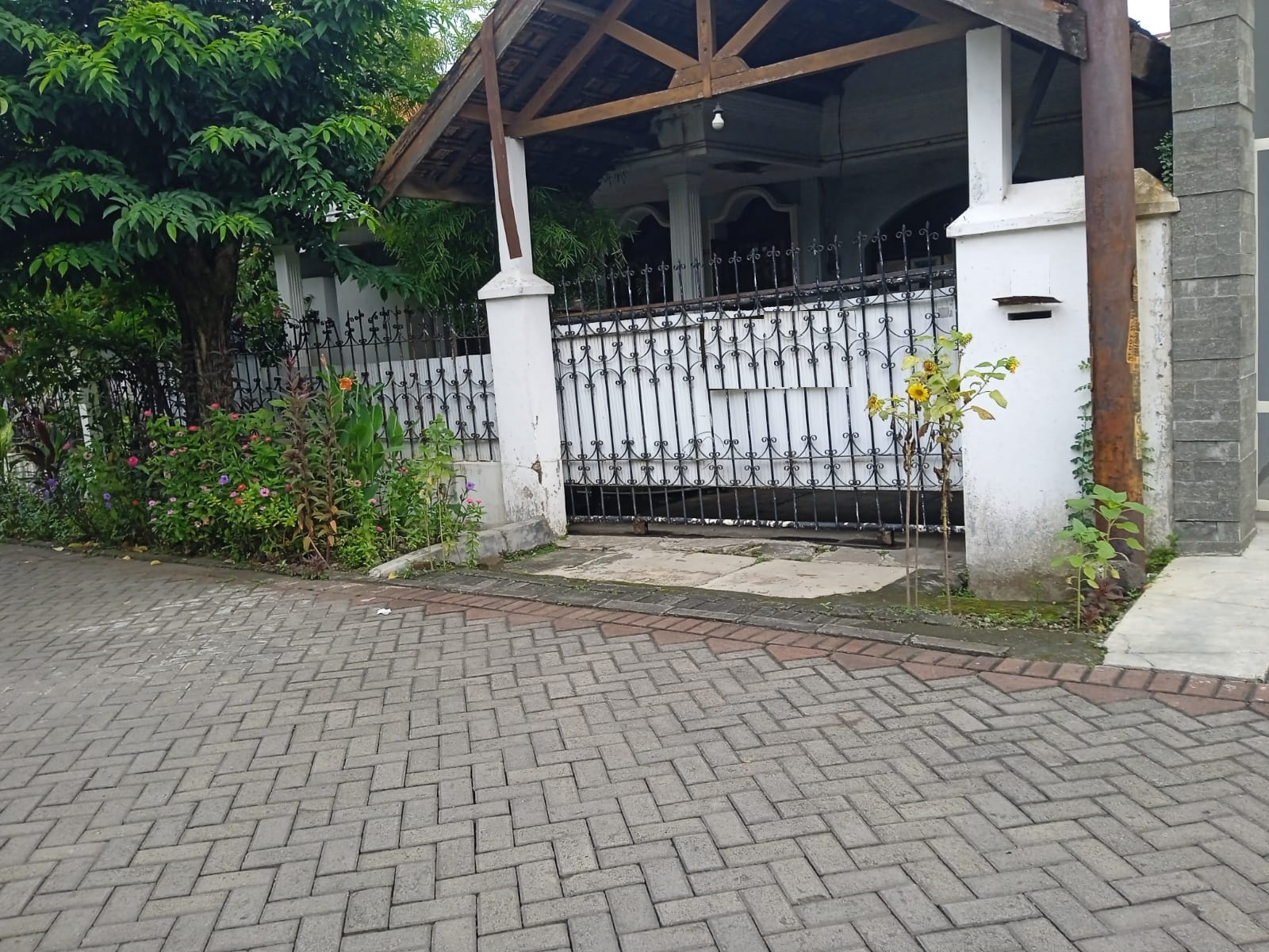 rumah dijual ketintang wiyata surabaya