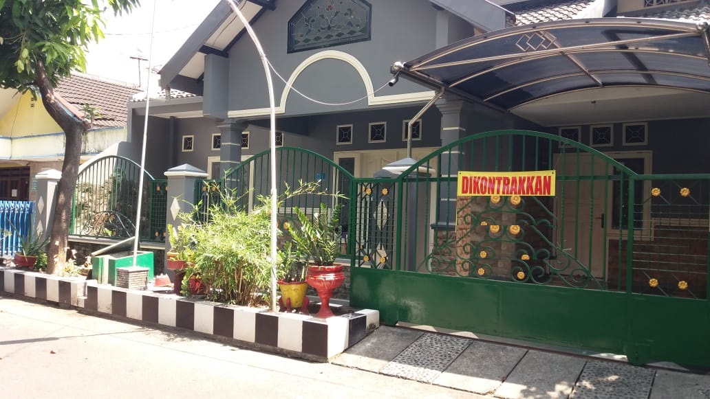 rumah disewakan taman wisma menanggal surabaya