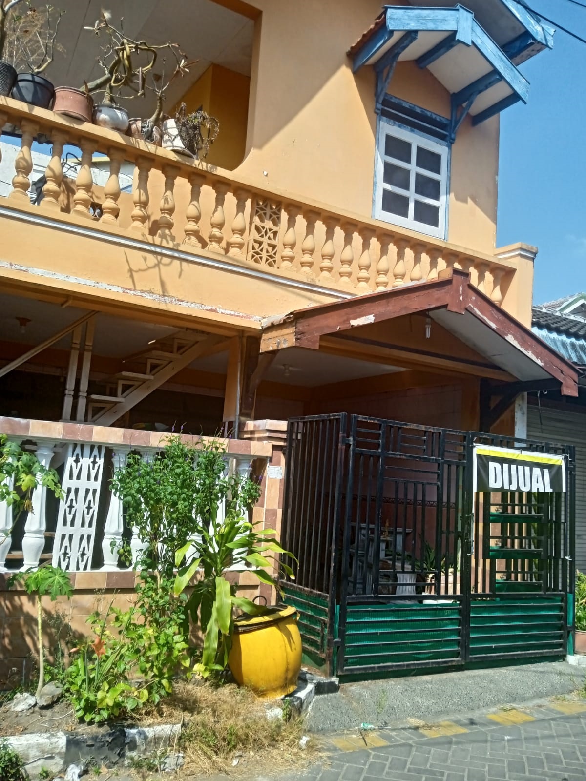 rumah dijual simpang darmo permai selatan surabaya