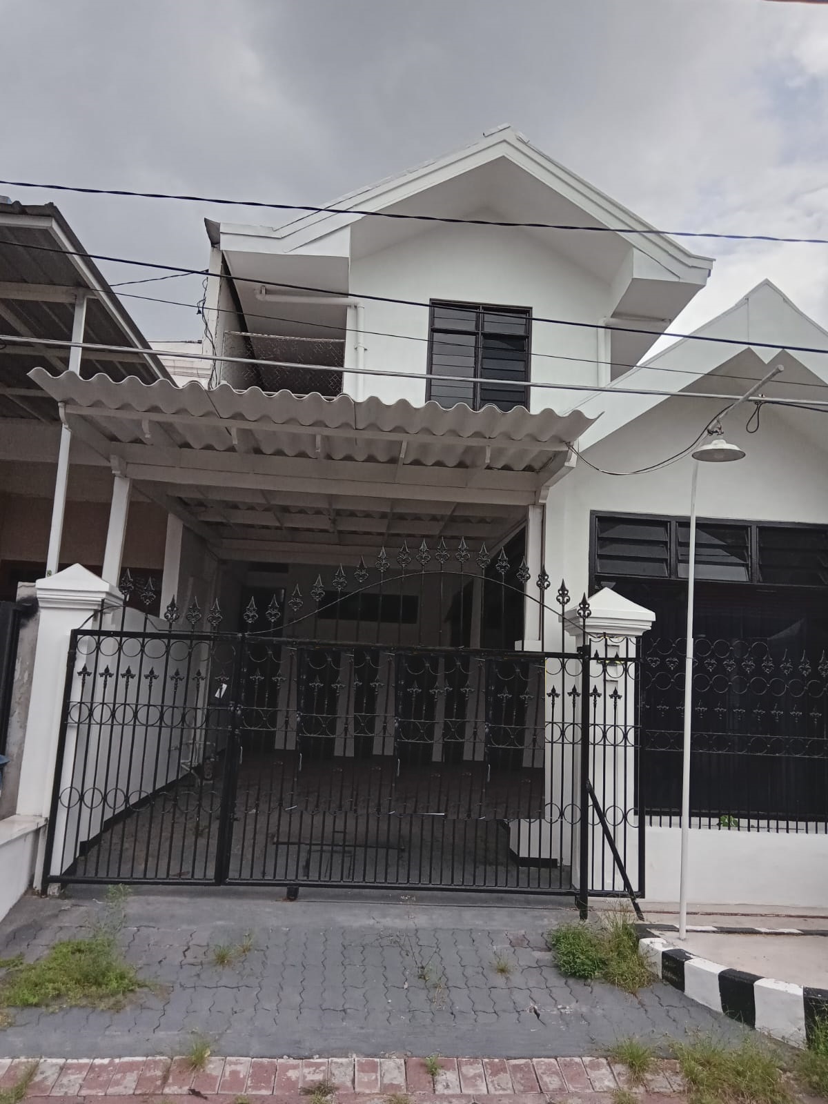 Rumah Disewa Simpang Darmo Permai Utara Surabaya