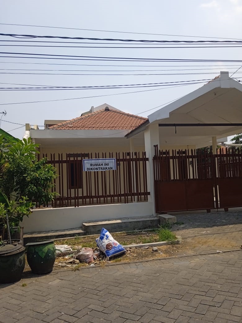 rumah disewakan dukuh kupang timur surabaya