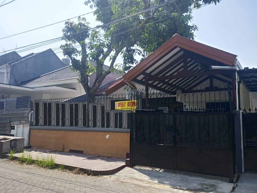 rumah disewakan darmo harapan indah surabaya