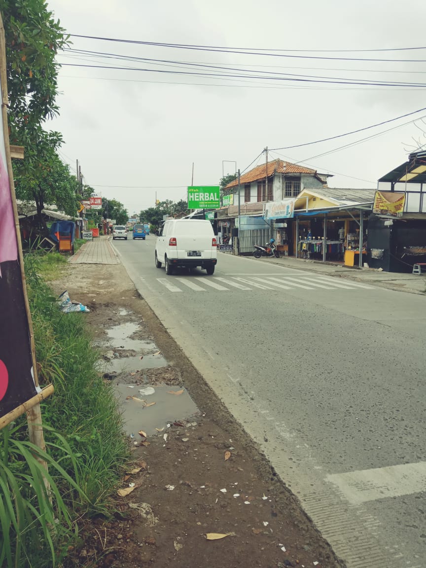 Ruko 3 Lantai Lokasi di Jl. Raya Semplak