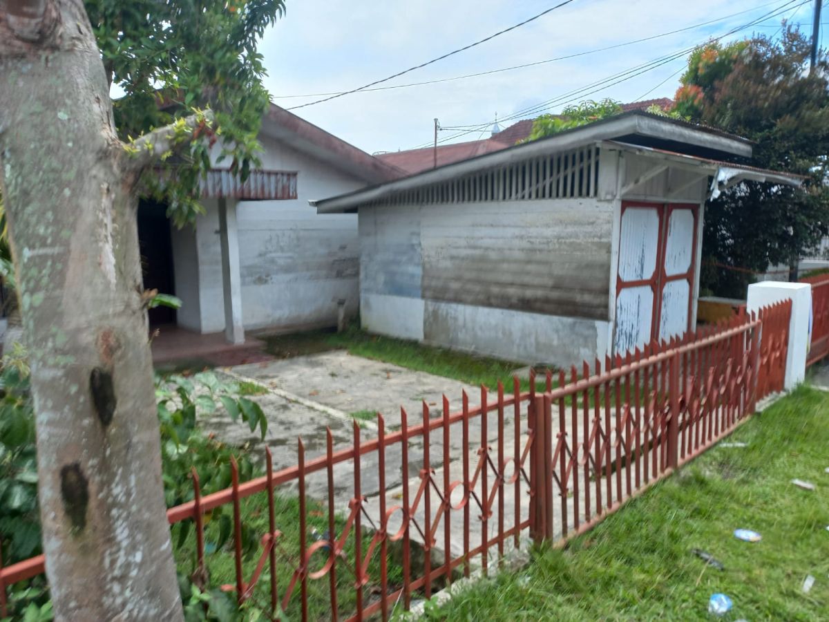 Dijual Rumah Luas di Jl Kasuari, Pematang Siantar AG1929